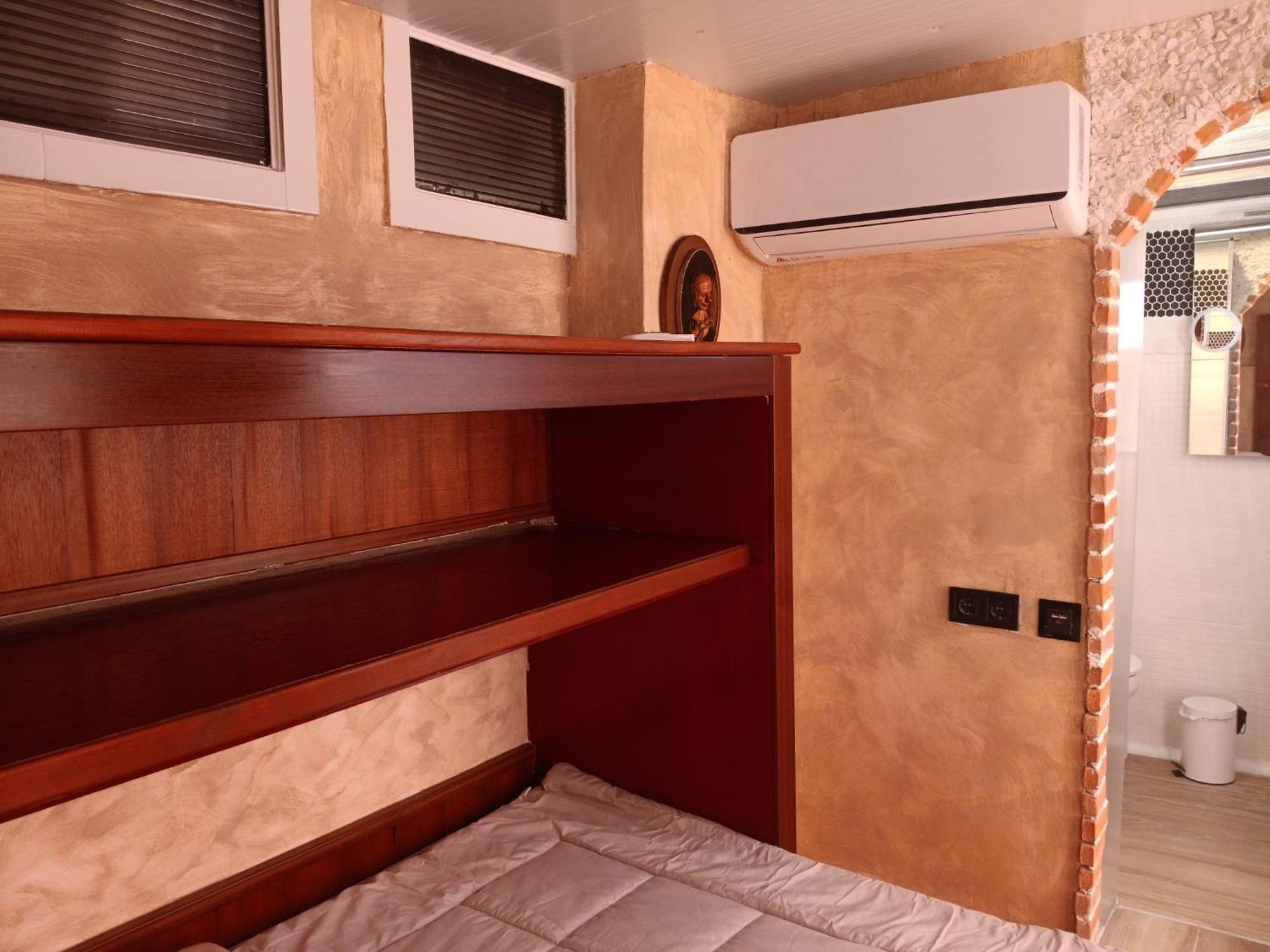 Tiny House Hotel Puebla de Vallbona Luaran gambar